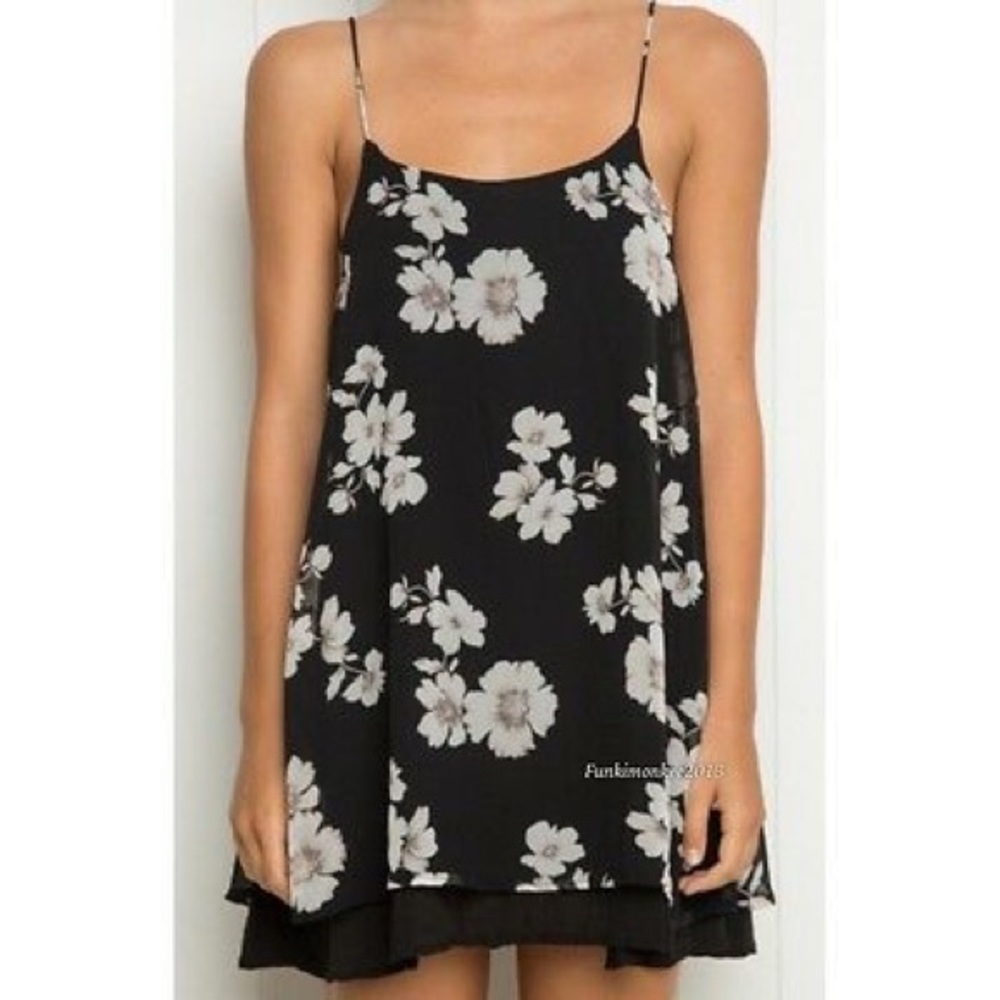 BM Stephanie Dress - Picture 4 of 6